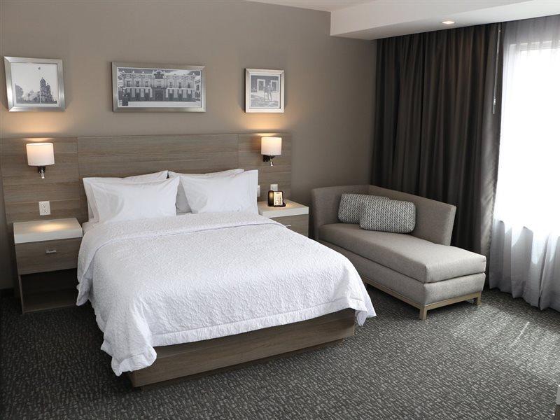 Hampton Inn & Suites By Hilton Puebla Extérieur photo