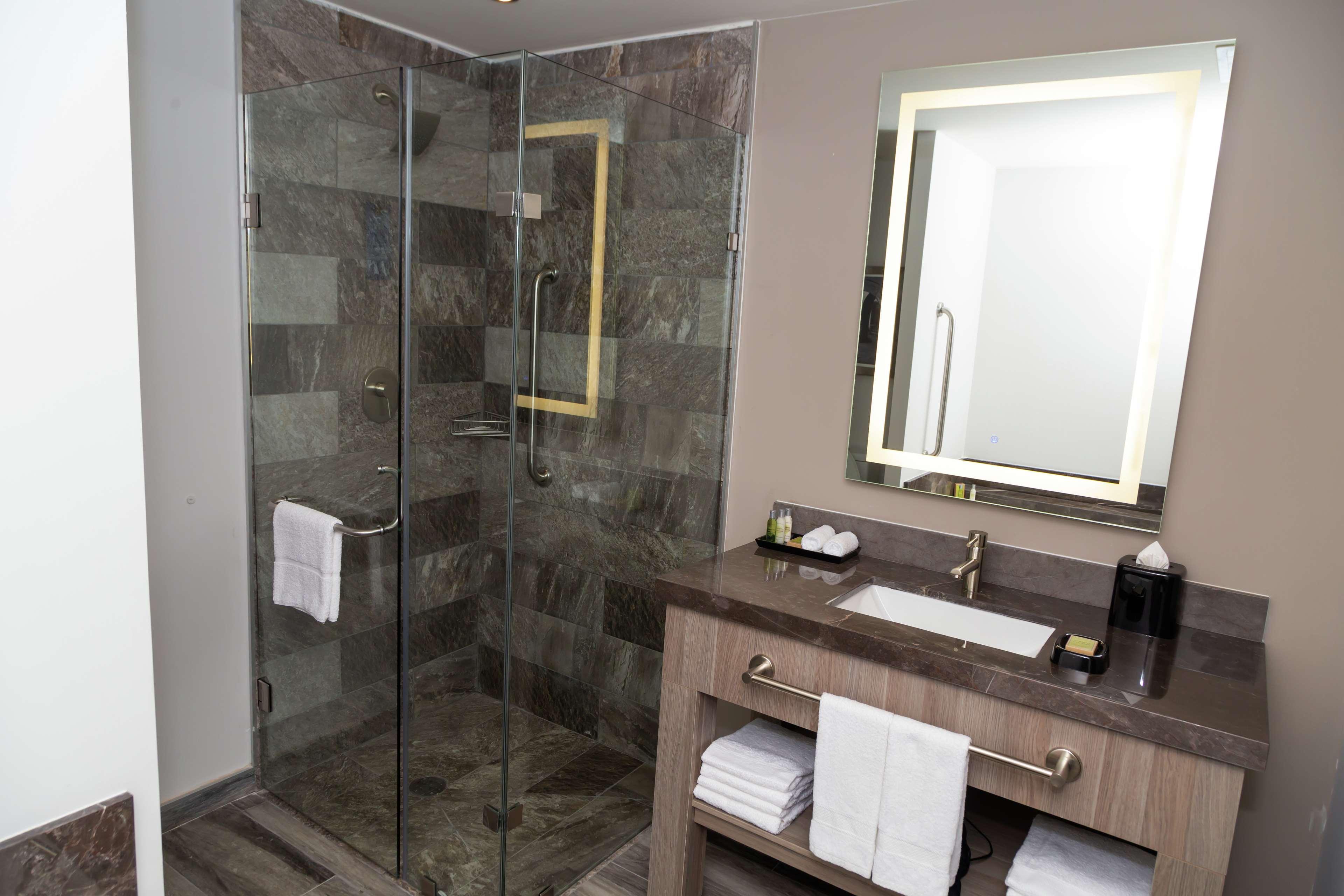 Hampton Inn & Suites By Hilton Puebla Extérieur photo