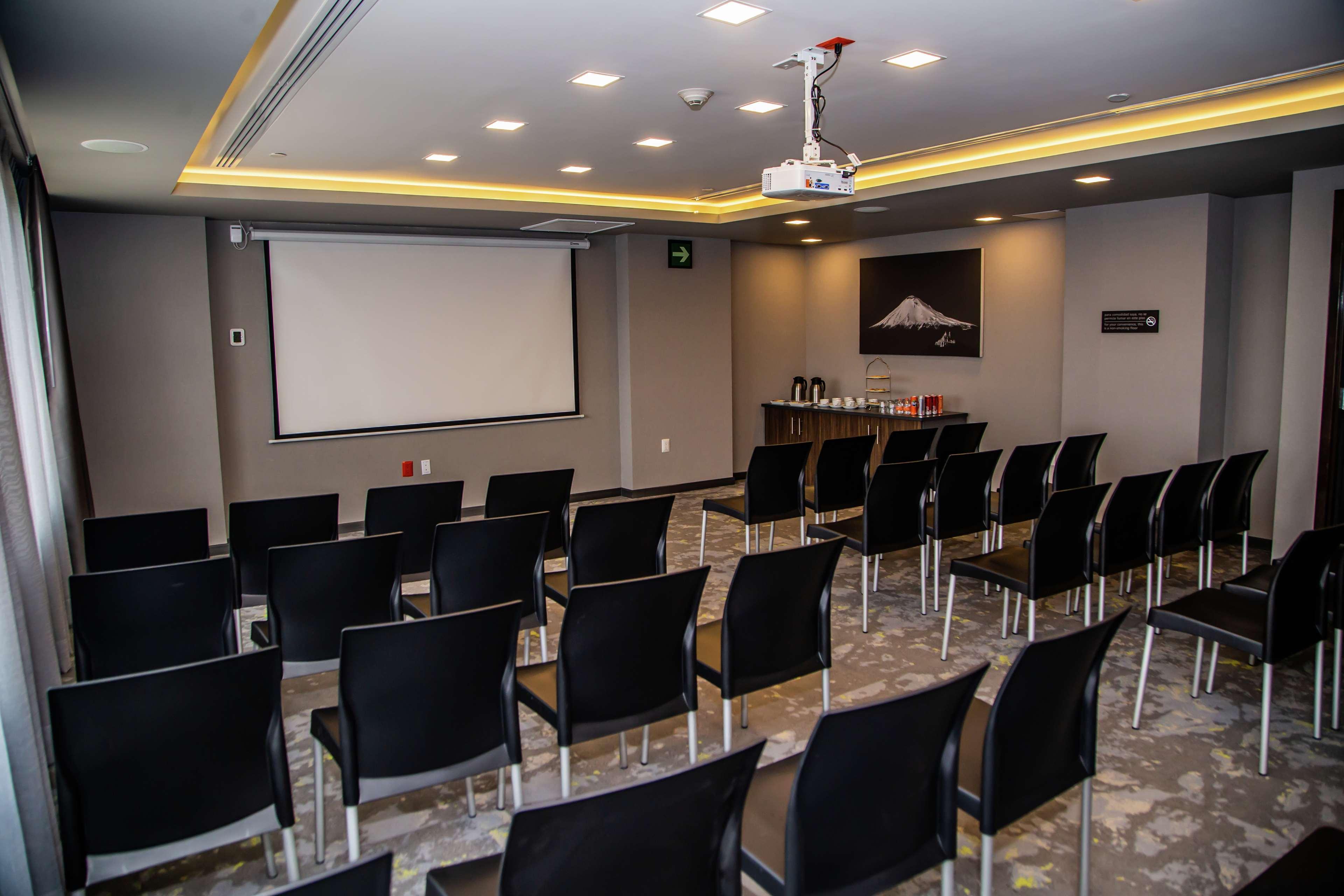 Hampton Inn & Suites By Hilton Puebla Extérieur photo