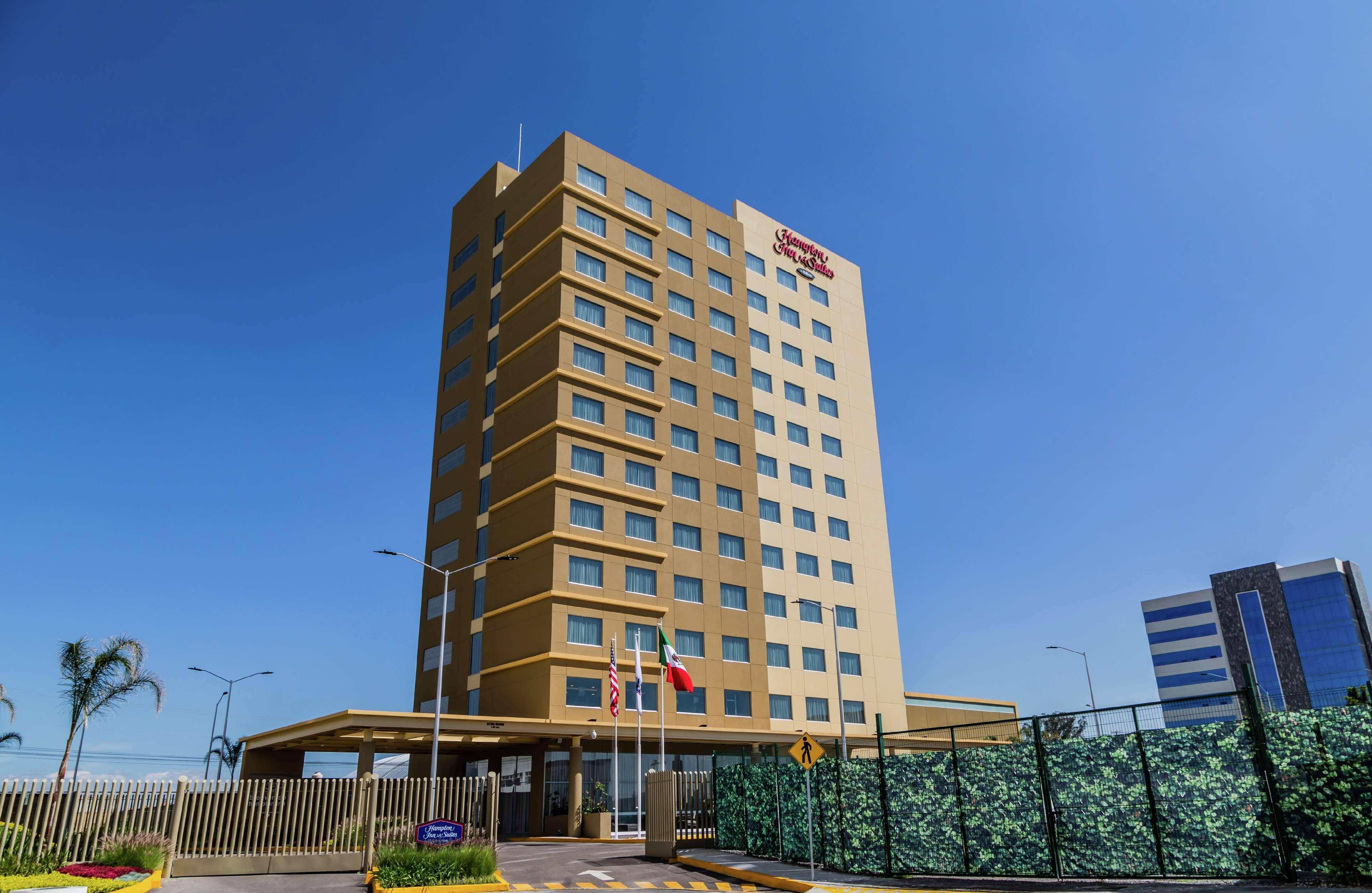 Hampton Inn & Suites By Hilton Puebla Extérieur photo