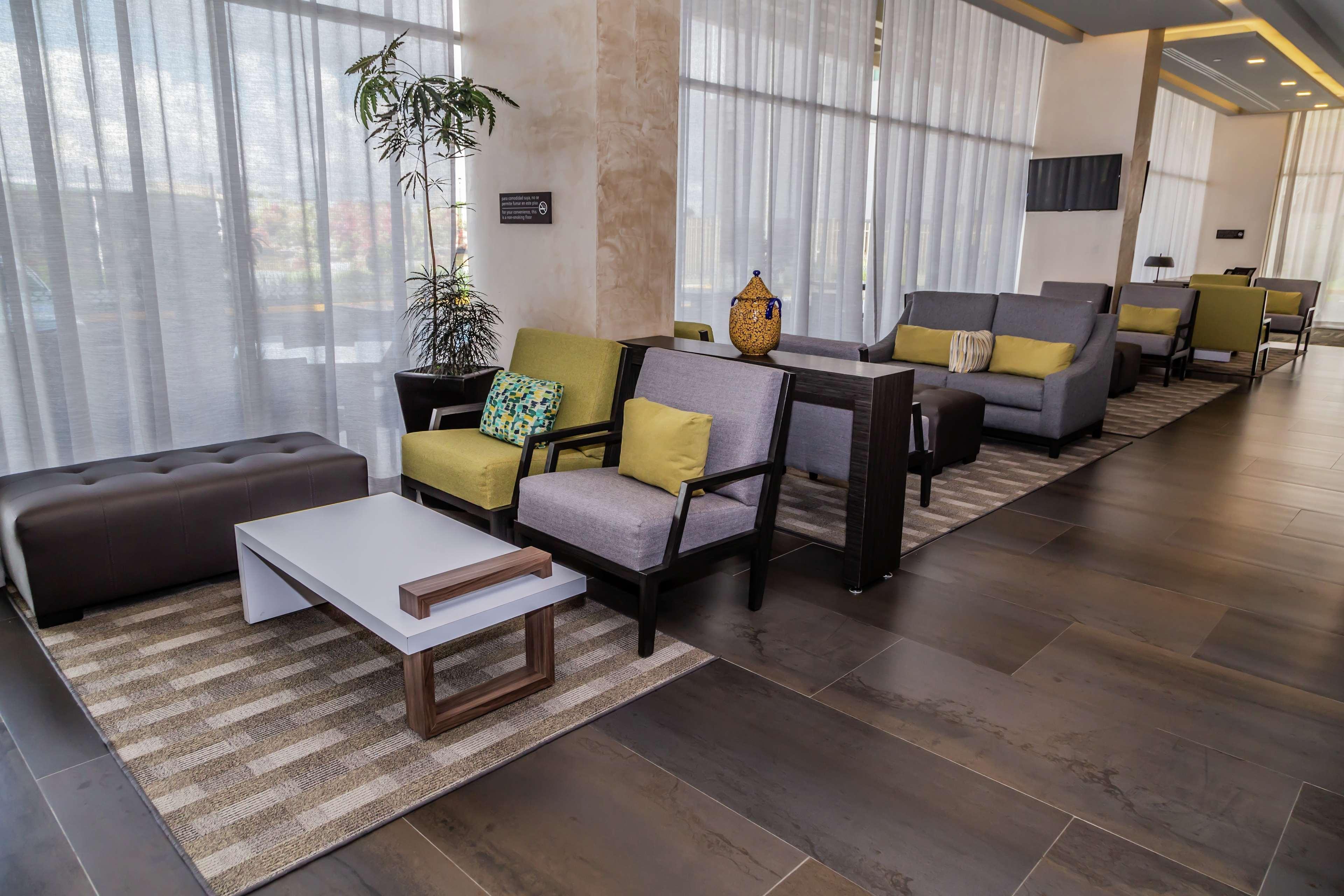 Hampton Inn & Suites By Hilton Puebla Extérieur photo